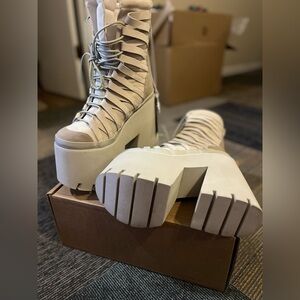 Dolls kill Darker wavs boots sz 10 new